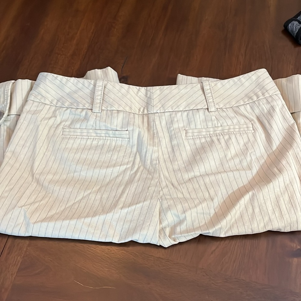 Women’s the limited Cream Striped shorts size 6 - Picture 5 of 5